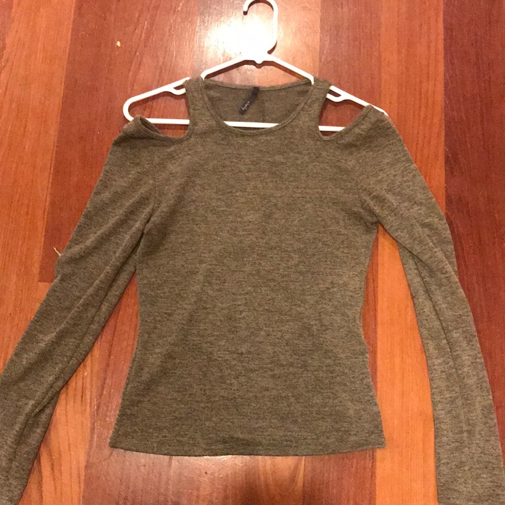 ***SOLD*** Green off the shoulder long sleeve